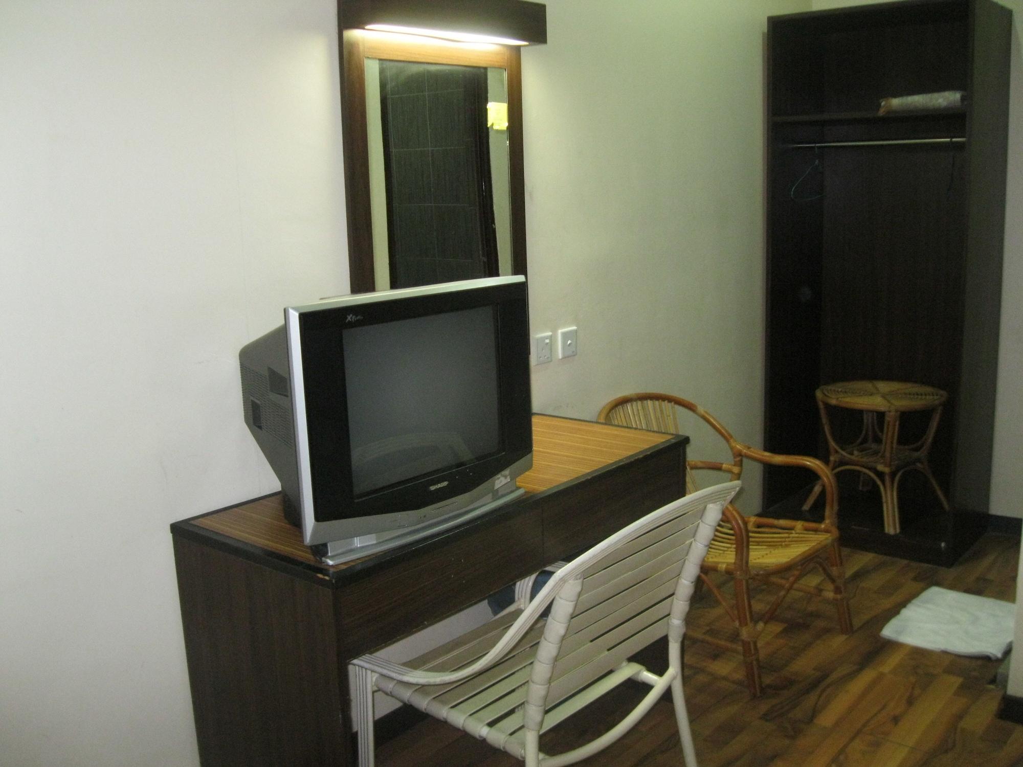 1 Baron Motel Kuah Bagian luar foto