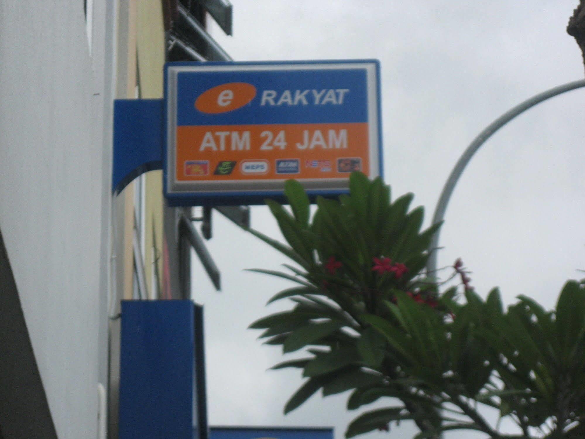 1 Baron Motel Kuah Bagian luar foto