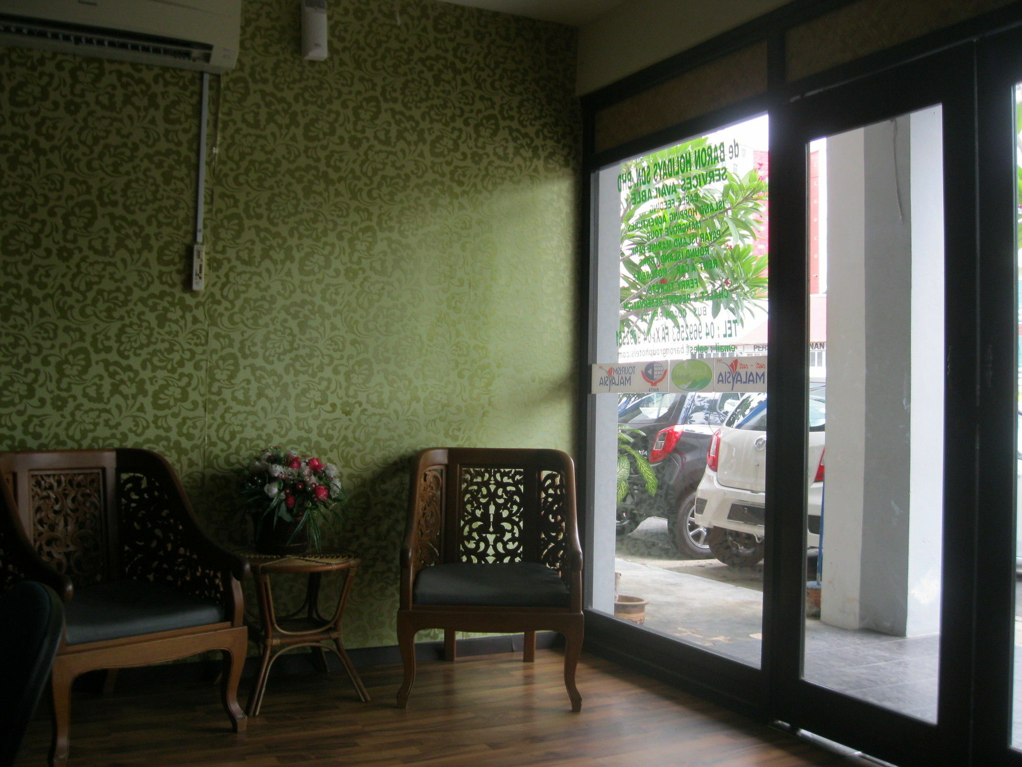 1 Baron Motel Kuah Bagian luar foto